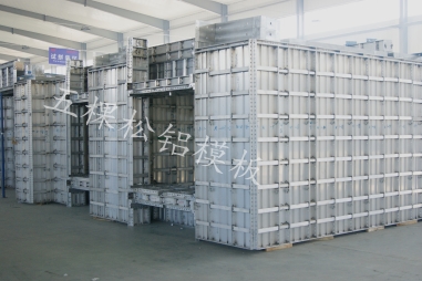 與清水模板相比，廊坊鋁合金模板的商業價值幾何？