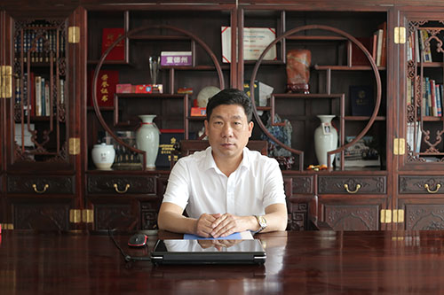 五棵松木業董事長